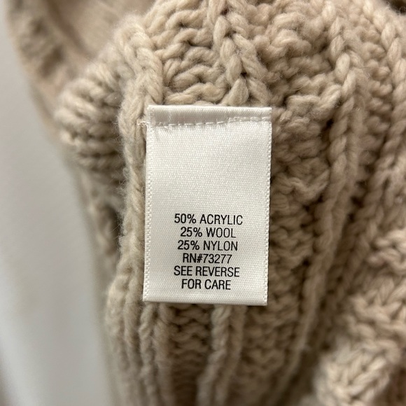 Apt 9 wrap sweater with removal brooch - Picture 4 of 6